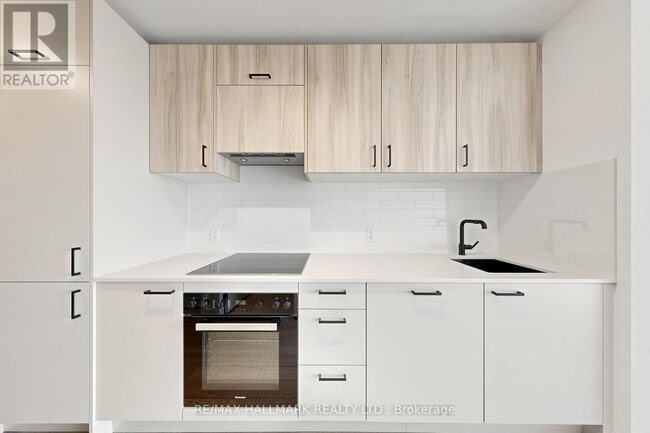 Building Photo - 5 Quarrington Ln