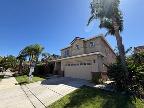 Building Photo - 2340 St Augustine Dr