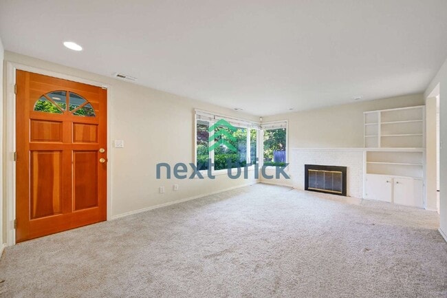 Building Photo - Charming 2-Bedroom Retreat in Bellevue - Cozy Comfort Awaits!