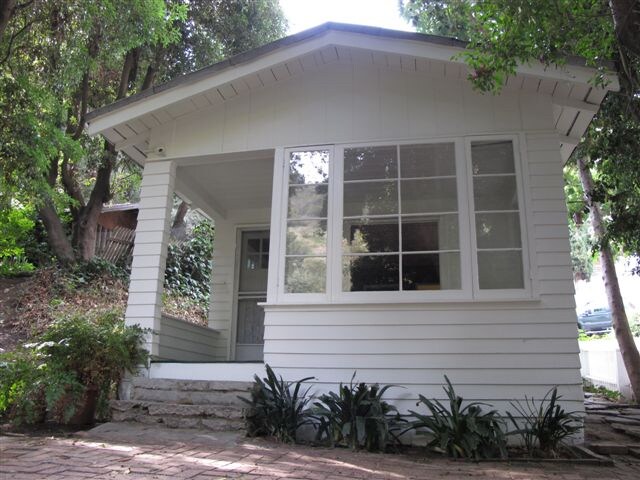 Foto principal - 1723 N Beverly Glen Blvd