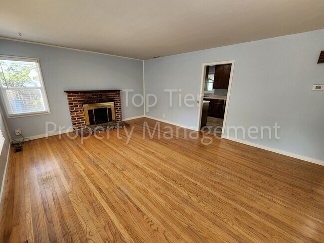 Foto del edificio - Cozy 2 Bed/1 Bath/ 816 Sqft House in Pleasant Hill available May 15th for lease!