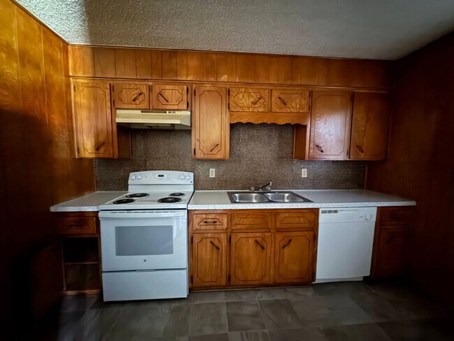 Foto del edificio - 425 W Avenue C