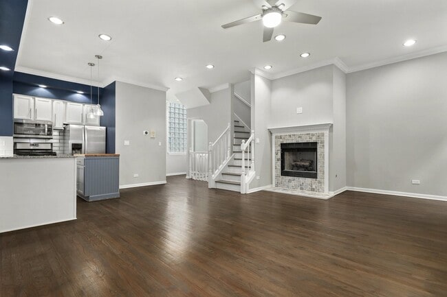 Building Photo - 2429 N Clybourn Ave