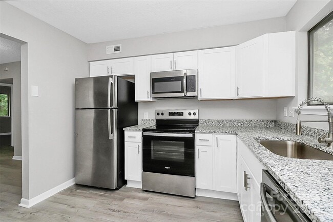 Building Photo - 3240 Heathstead Place