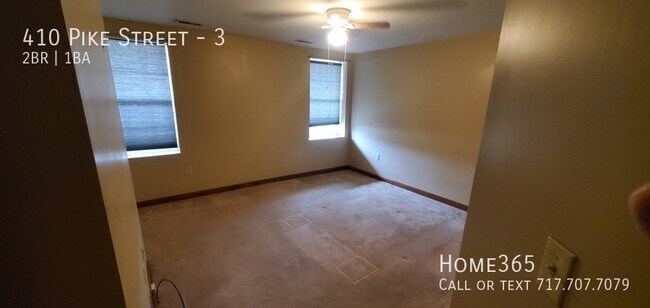Building Photo - Charming 2 Bedroom