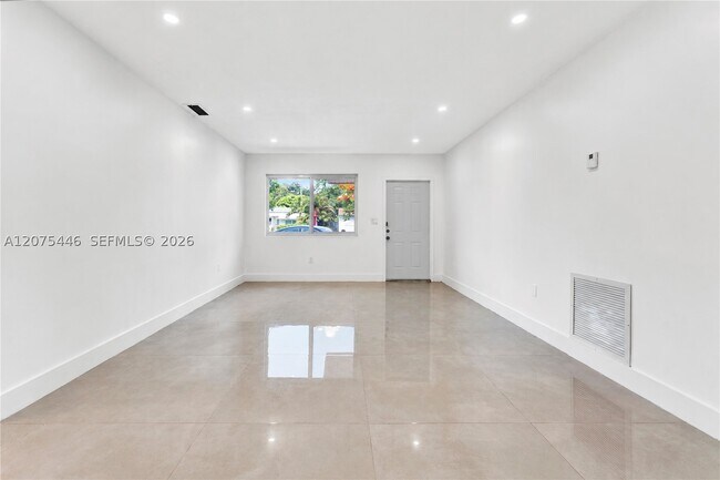 Building Photo - 323 NW 56th Ave.