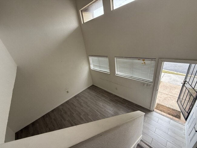 Building Photo - 3977 Crayrich Cir