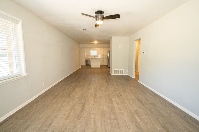 Building Photo - New Remodel Available for Rent