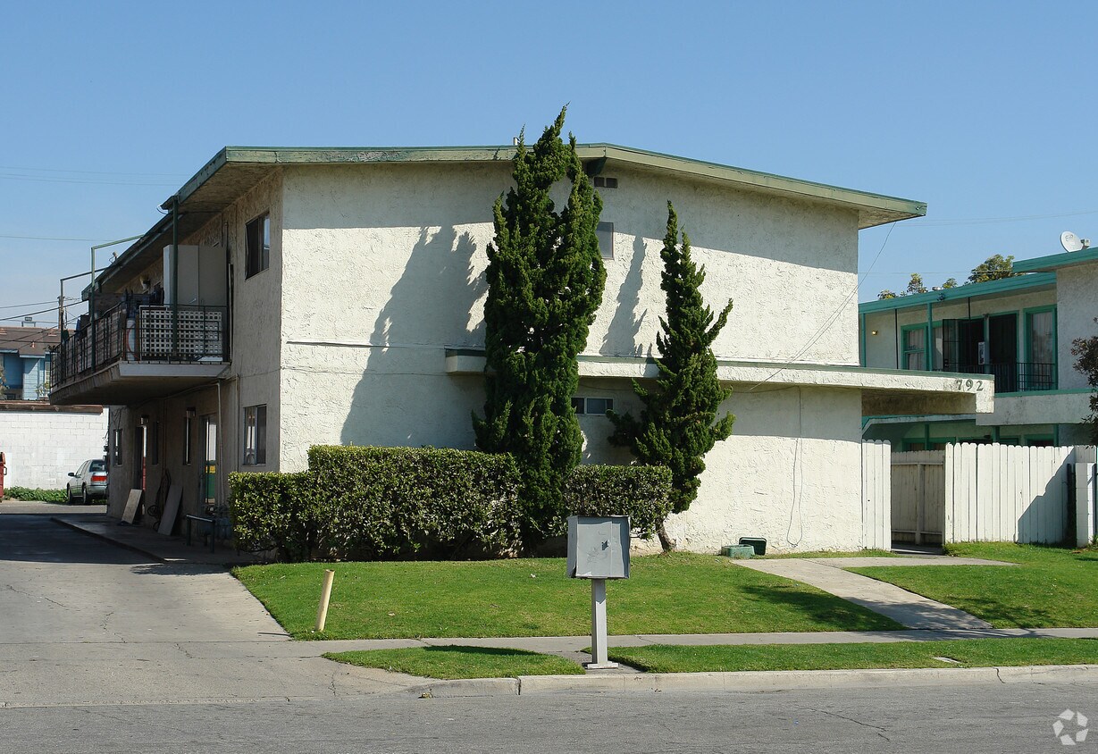 Building Photo - 792 Shalimar St