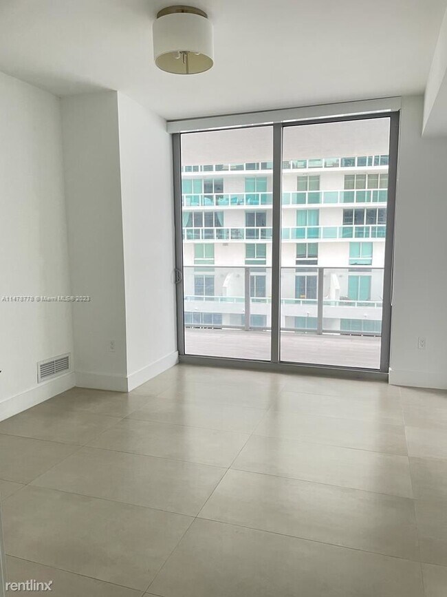 Building Photo - 2 br, 2.5 bath House - 488 NE 18th St Unit...