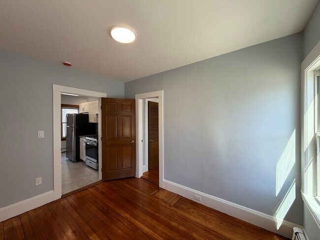 Building Photo - 117 Merrymount Rd