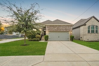 Building Photo - 3107 Amboy St