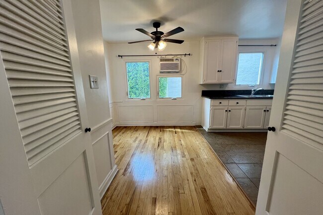 Foto del edificio - 1345 Masselin Ave