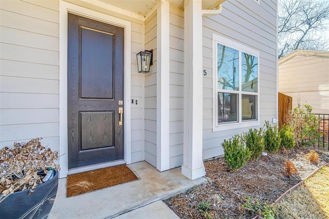 Building Photo - 215 Athenia Dr