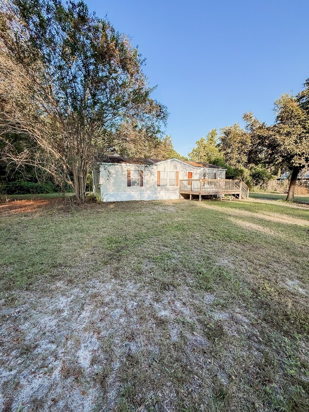 Foto principal - 67 Barber Rd