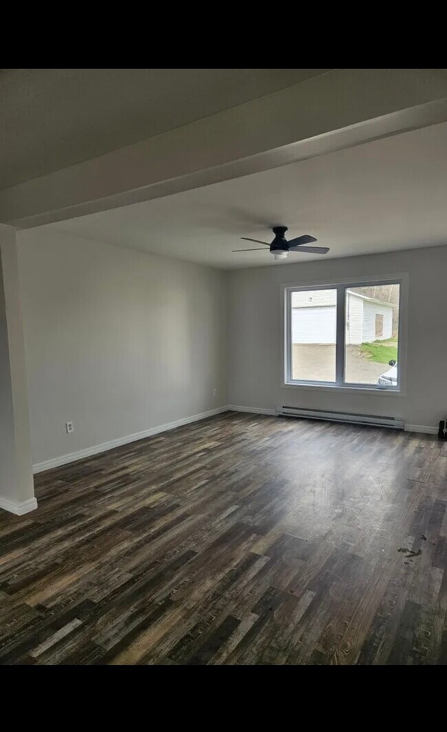 Building Photo - 283 Chem. Tobique