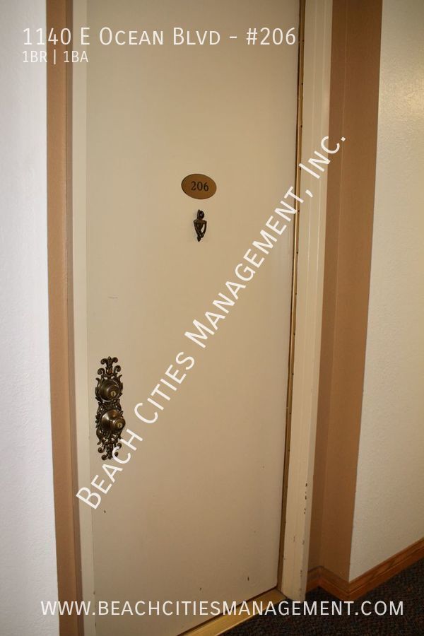 Foto del edificio - One Bedroom Condo with plenty of Community...