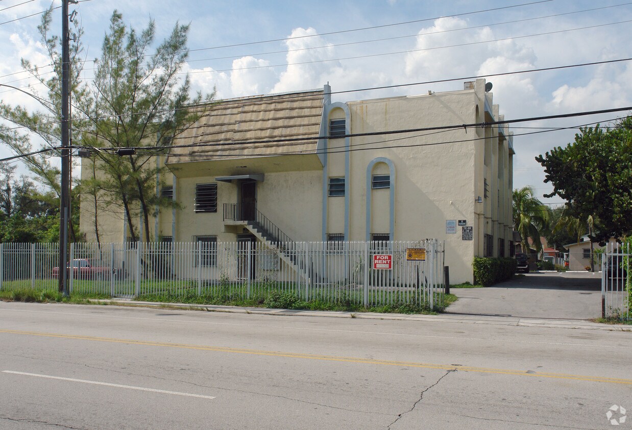 Building Photo - 7620 NW 2nd Ave