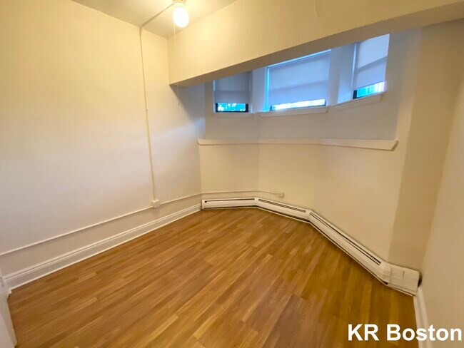 Building Photo - 1153 Commonwealth Ave