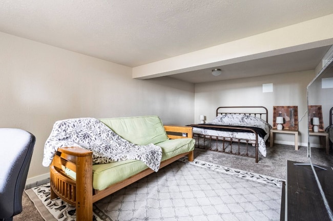 Foto del edificio - 557 Bronson Pl NE