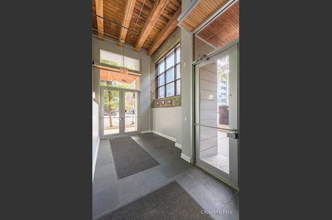 Building Photo - 106 N Aberdeen St