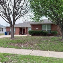 Building Photo - 208 N Rolling Meadow Dr