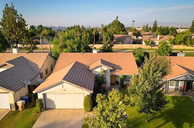 Building Photo - 4747 Shadow Stone St