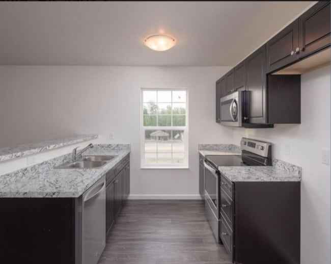 Building Photo - 4735 W Amanda Dr