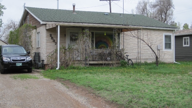 Building Photo - 2537 Laporte Ave