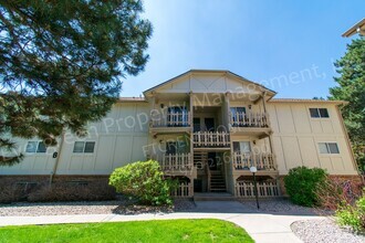 Building Photo - 1024 E Swallow Rd