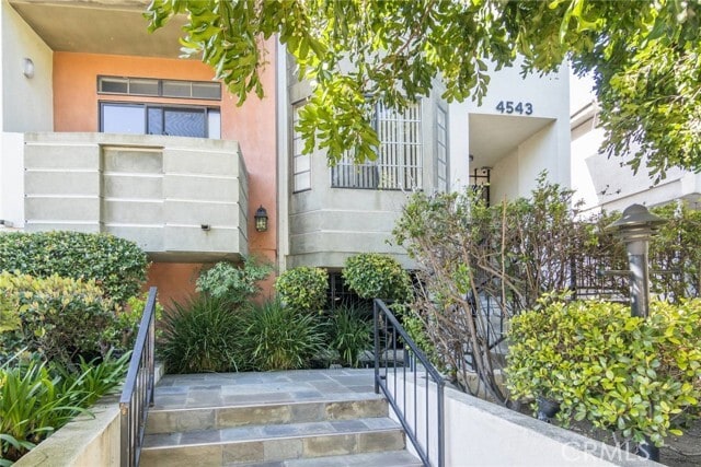 Foto del edificio - 4543 Willis Ave