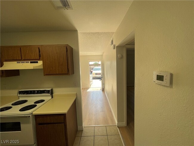 Building Photo - 1303 Darlene Way