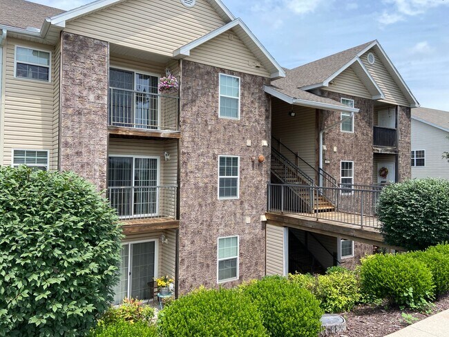 Building Photo - Condominium in FoxPointe