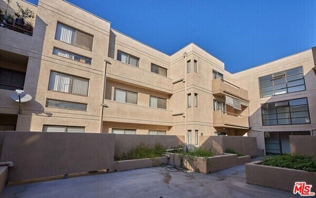 Foto del edificio - 435 S Virgil Ave