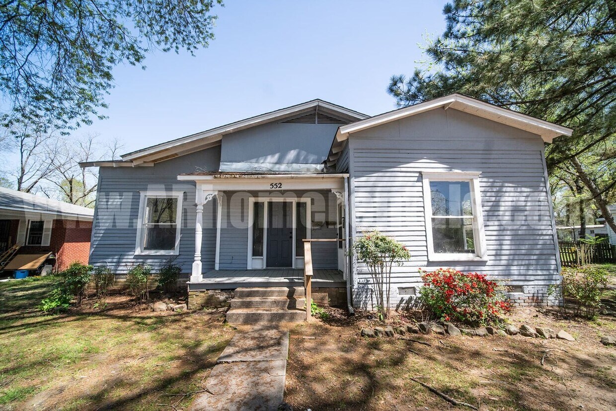 Primary Photo - 552 Mitchell St