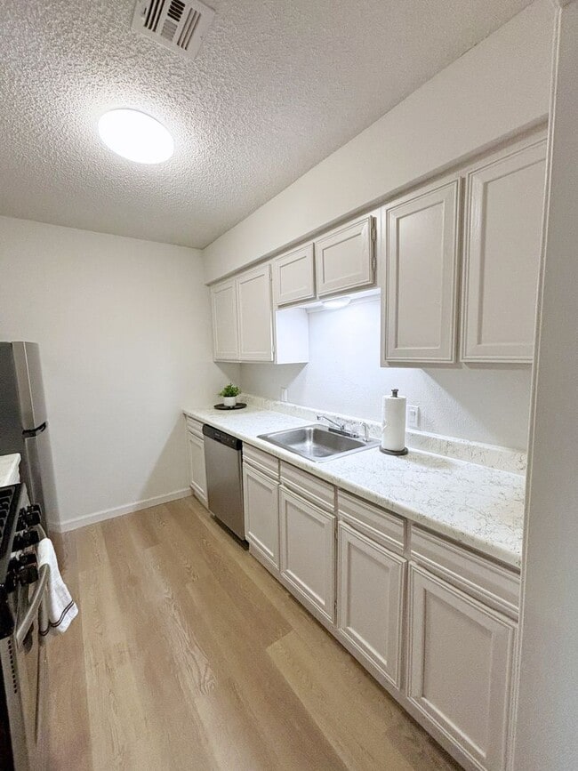 Interior Photo - Legacy @64th