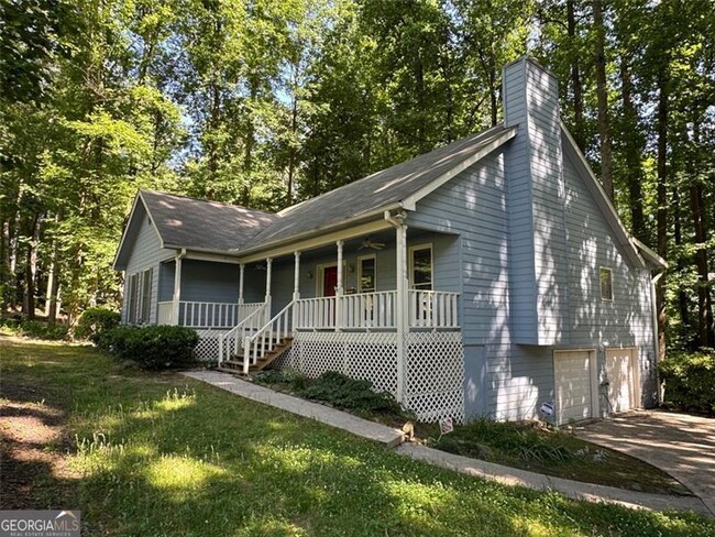 Building Photo - 240 White Pines Dr