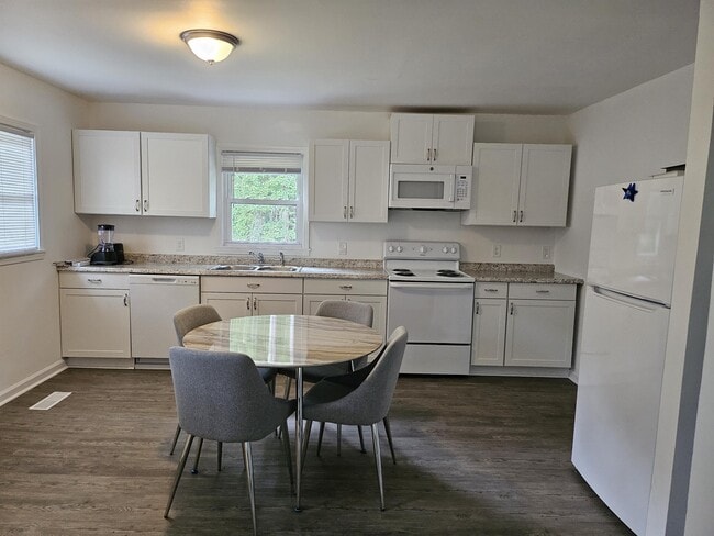 Building Photo - 1802 Pritchard Pl