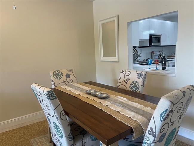 Foto del edificio - 4629 Poinciana St