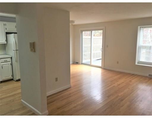Foto del edificio - 109 Ridgefield Cir