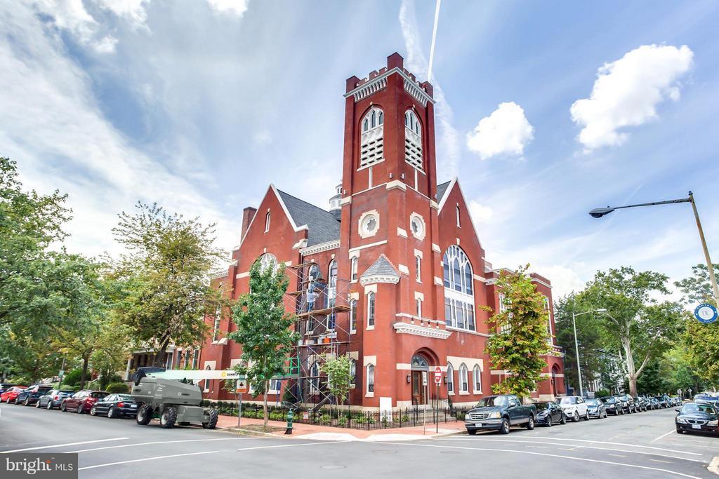 Primary Photo - 819 D St NE