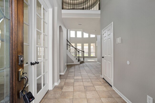 Foto del edificio - 506 Whitney Oaks Ln