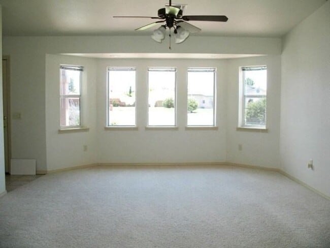 Foto del edificio - Close to Holloman AFB