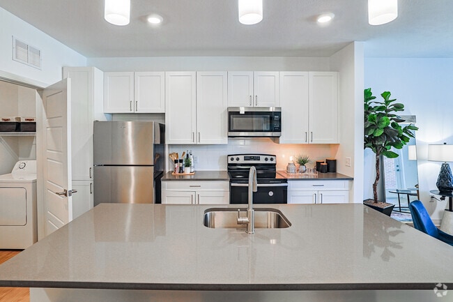 Kitchen 1BR, 1BA - 862SF - The Artisan at Robinson