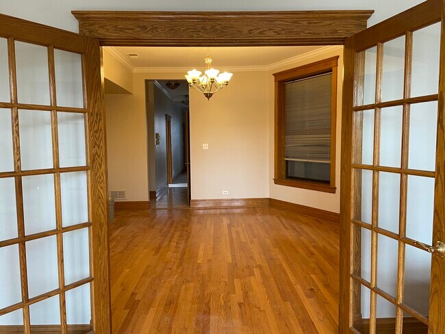 Foto del edificio - 3129 W Logan Blvd