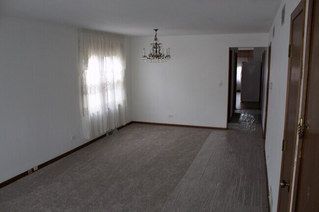 comedor - 5127 W Carmen Ave