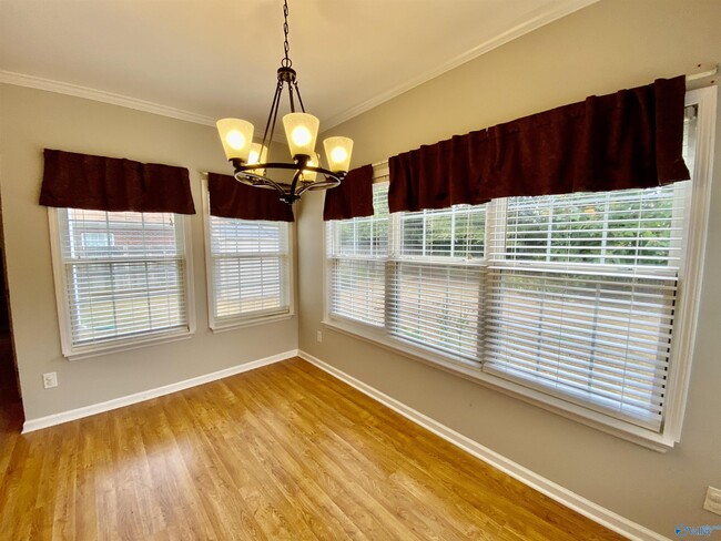 Building Photo - 306 Holly Springs Dr