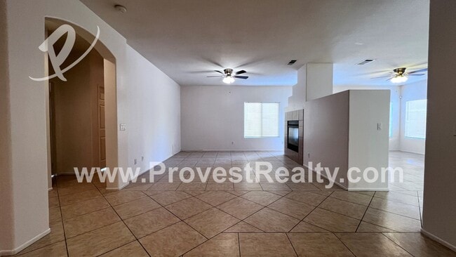 Building Photo - Nice 4 Bed, 3 Bath Home in Victorville!!