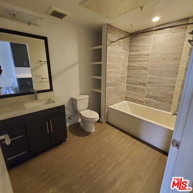 11405 Chandler Blvd Unit 402, Los Angeles, CA 91601 Apartment for