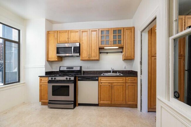 Building Photo - 3 bedroom in San Francisco CA 94103